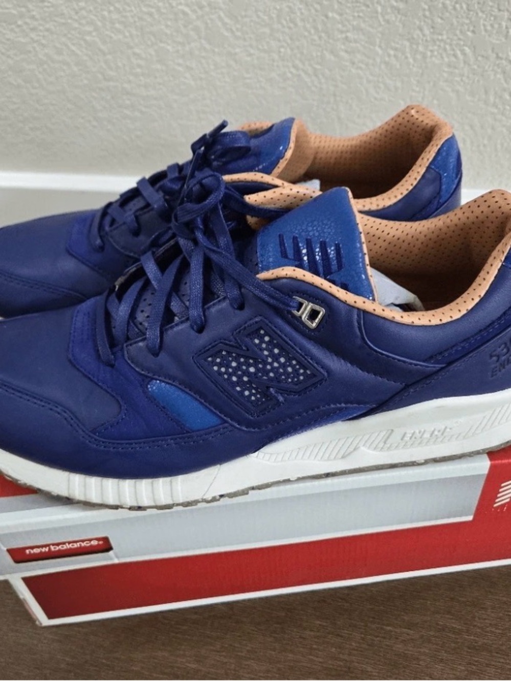 New Balance Men’s Navy Blue Athletic Sneakers with Tan Lining